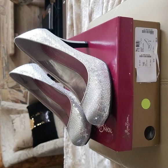 Miss Bison Silver Glitter Heels - Picture 1 of 1